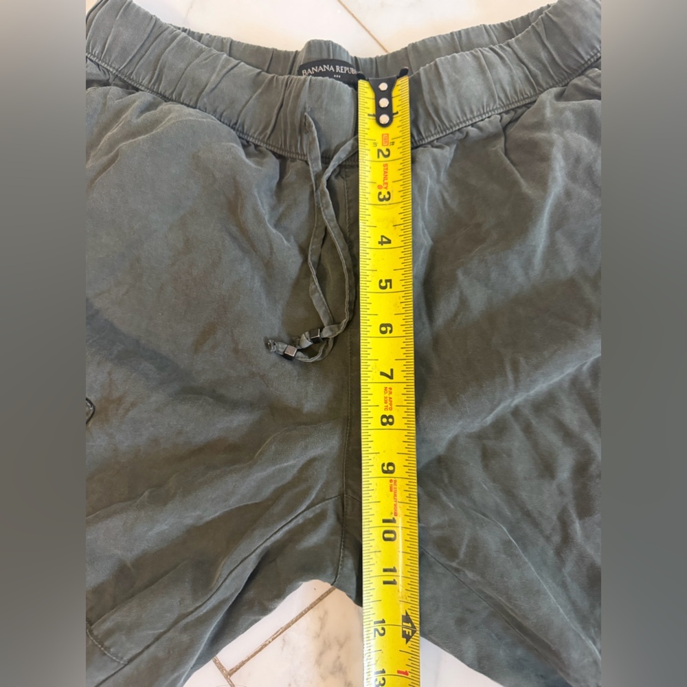 Banana Republic Women’s Small Gray Green Silk Feel Cargo Drawstring Jogger Pants - Picture 6 of 8